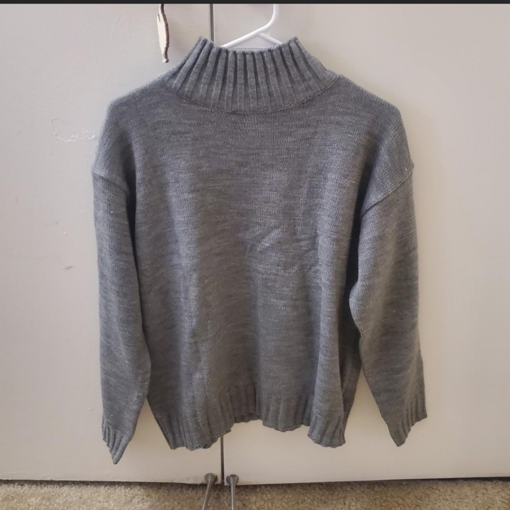 Gray knit turtleneck sweater